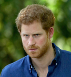 Ход конем: королева Елизавета II запретила принцу Гарри женится на Меган Маркл