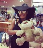 Поклонники поздравляют певицу Гайтану с рождением первенца