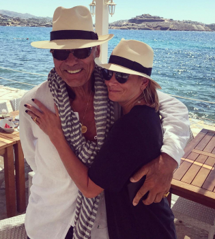 Юлия Высоцкая показала редкие фото взрослого сына Пети