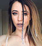 Надя Дорофеева восхищает аппетитными формами в бикини