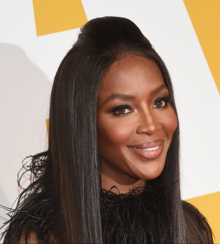 У 47-летней Наоми Кэмпбелл новый роман