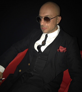 Поклонники не узнали Дмитрия Нагиева с длинной седой бородой