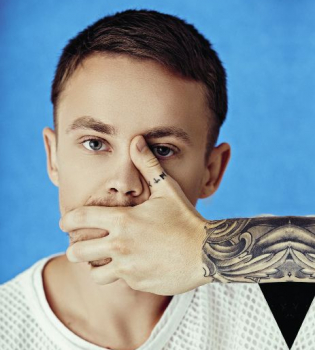 Артем Пивоваров фото