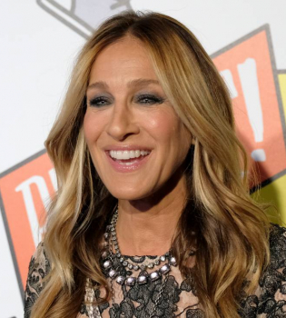 Нет слов, один восторг: Сара Джессика Паркер впервые за много лет кардинально сменила прическу