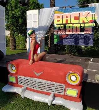 Секси-мама: Алена Омаргалиева в ярко-красном купальнике на отдыхе в Турции