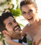 Бурак Озчивит проводит медовый месяц на Мальдивах