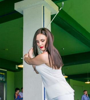 Украинские звезды на высоких каблуках сыграли в гольф