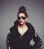 Стильная семья: Ани Лорак поделилась новыми снимками мужа и дочери