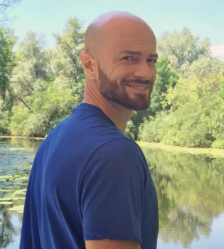 Влад Яма впервые опубликовал фото со своим сыном