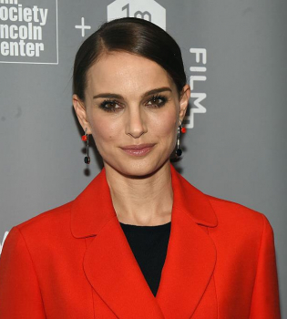 Натали Портман впервые разделась в рекламе Dior