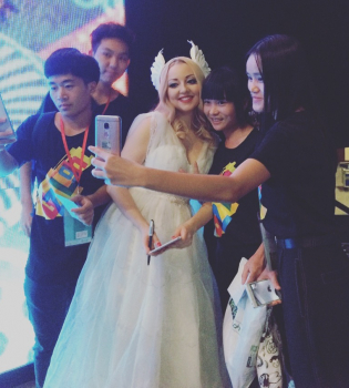 Арина Домски покоряет Китай