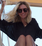 Вера Брежнева отдыхает со своей семьей