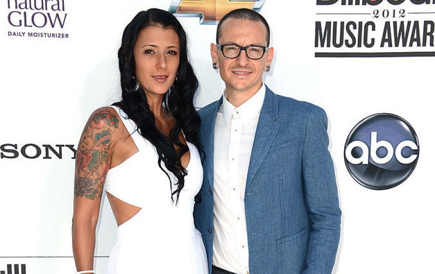 Жена покойного солиста Linkin Park: Он наконец свободен от своих страданий