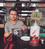 Александр Скичко перед свадьбой оторвался на мальчишнике