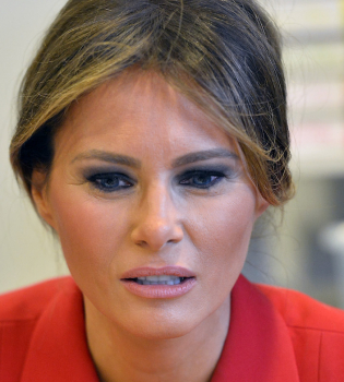 Это уже было: Малания Трамп дважды появилась на публике в одном платье