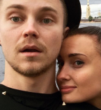 Артем Пивоваров и его девушка Даша