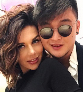 Анна Седокова заинтриговала &laquo;семейным&raquo; фото с солистом MBAND и своим сыном