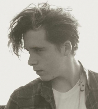 Не все так просто: Бруклин Бекхэм рассказал, почему сложно быть ребенком знаменитых родителей