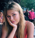 Мамина копия: дочь Веры Брежневой восхищает фигурой в купальнике