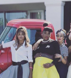 В стиле ретро: Ева Лонгория, Келли Роуленд, Сиара на вечеринке Серены Уильямс в честь будущего ребенка