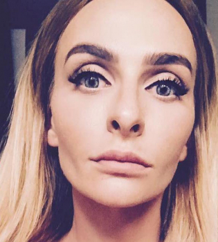 Поклонники раскритиковали фигуру Кати Варнавы на фото топлесс