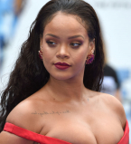 Рианна синие волосы