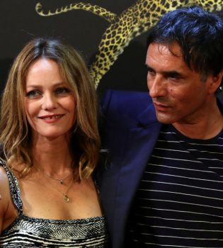 Ванесса Паради впервые вышла в свет с новым возлюбленным