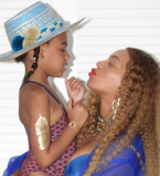 Видео: Бейонсе с дочерью Блу Айви повеселилась на концерте