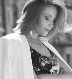 Мамины хвостики: Елена Кравец публиковала умилительное фото подросших двойняшек