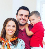 Мужская команда: Григорий Решетник позирует с сыновьями