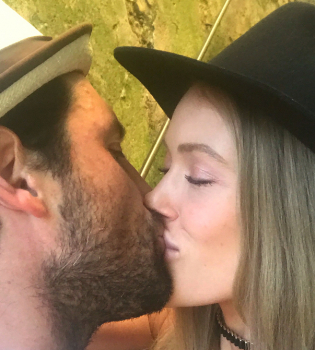 Максим Чмерковский и Пета Маргатройд улетели на медовый месяц в Италию