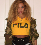 Бейонсе восхитила идеальным прессом спустя два месяца после родов