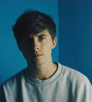 Участник Голос країни-5 публично признался в любви экс-Холостячке