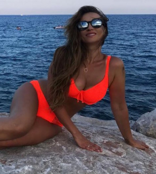 Анфиса Чехова в купальнике