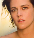 Стильно и женственно: Кристен Стюарт в новой рекламной кампании Chanel