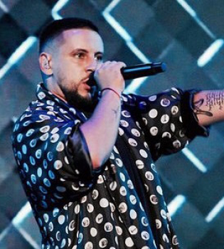 Монатик распрощался с густой бородой