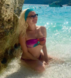 Невероятно: Екатерина Бужинская показал подтянутую фигуру после рождения двойни