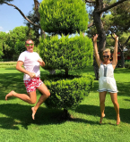 Дядя Жора в женской компании отправился в Турцию