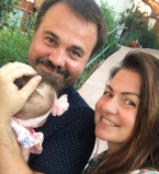 На кого похожа: Антон Лирник наконец-то показал 4-месячную дочь