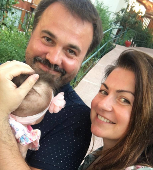 На кого похожа: Антон Лирник наконец-то показал 4-месячную дочь