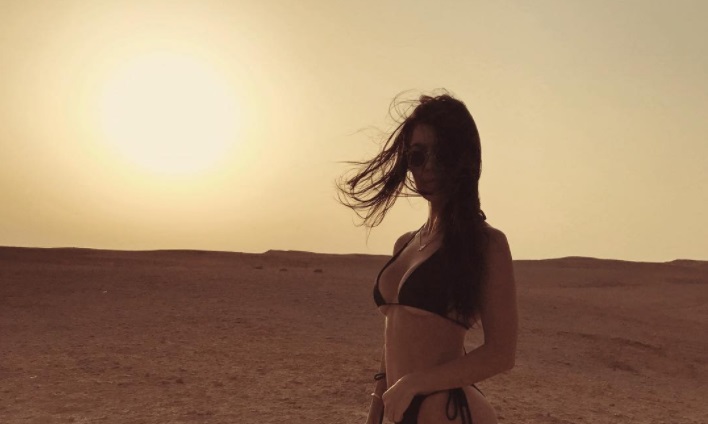 Обнаженная посреди пустыни: Кортни Кардашьян опубликовала сексуальные фото с Египта