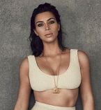 Ким Кардашьян растрогала поклонников нежным снимком с сыном и дочерью