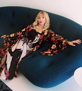 Селфи крупным планом: Ирина Билык демонстрирует неувядающую красоту