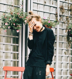 В бикини и под душем: Ксения Собчак станцевала эротический танец