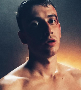 Ivan Navi устроил драку из-за девушки