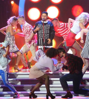 Танці з зірками