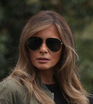 Забудем о платьях: в сети обсуждают новый стильный наряд Мелании Трамп