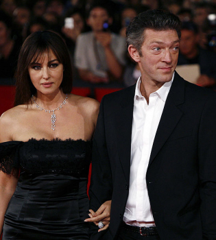 Возлюбленная Венсана Касселя рассказала о том, как начался ее роман с экс-супругом Моники Беллуччи