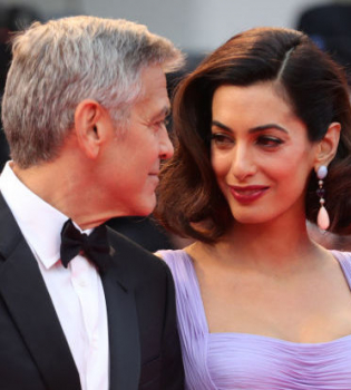 С шиком и изысканностью: новоиспеченные родители Джордж и Амаль Клуни блистают на красной дорожке