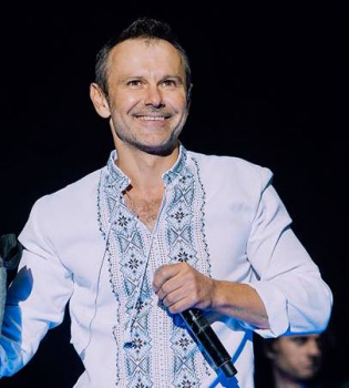 Редкий случай: Святослав Вакарчук исполнил песню на русском языке